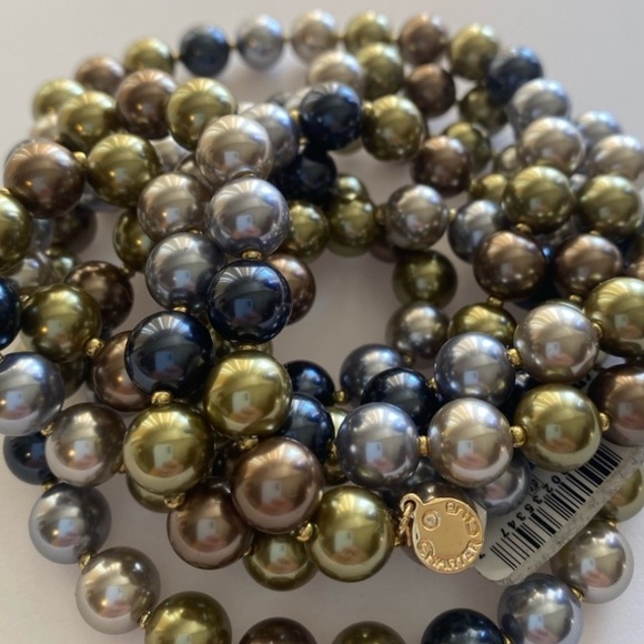 Freshwater colored pearl multi strand necklace with matching pierced earrings - Picture 3 of 4